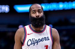 开云体育官方网站-快船希望逆转形势，战绩起伏不定需保持稳定