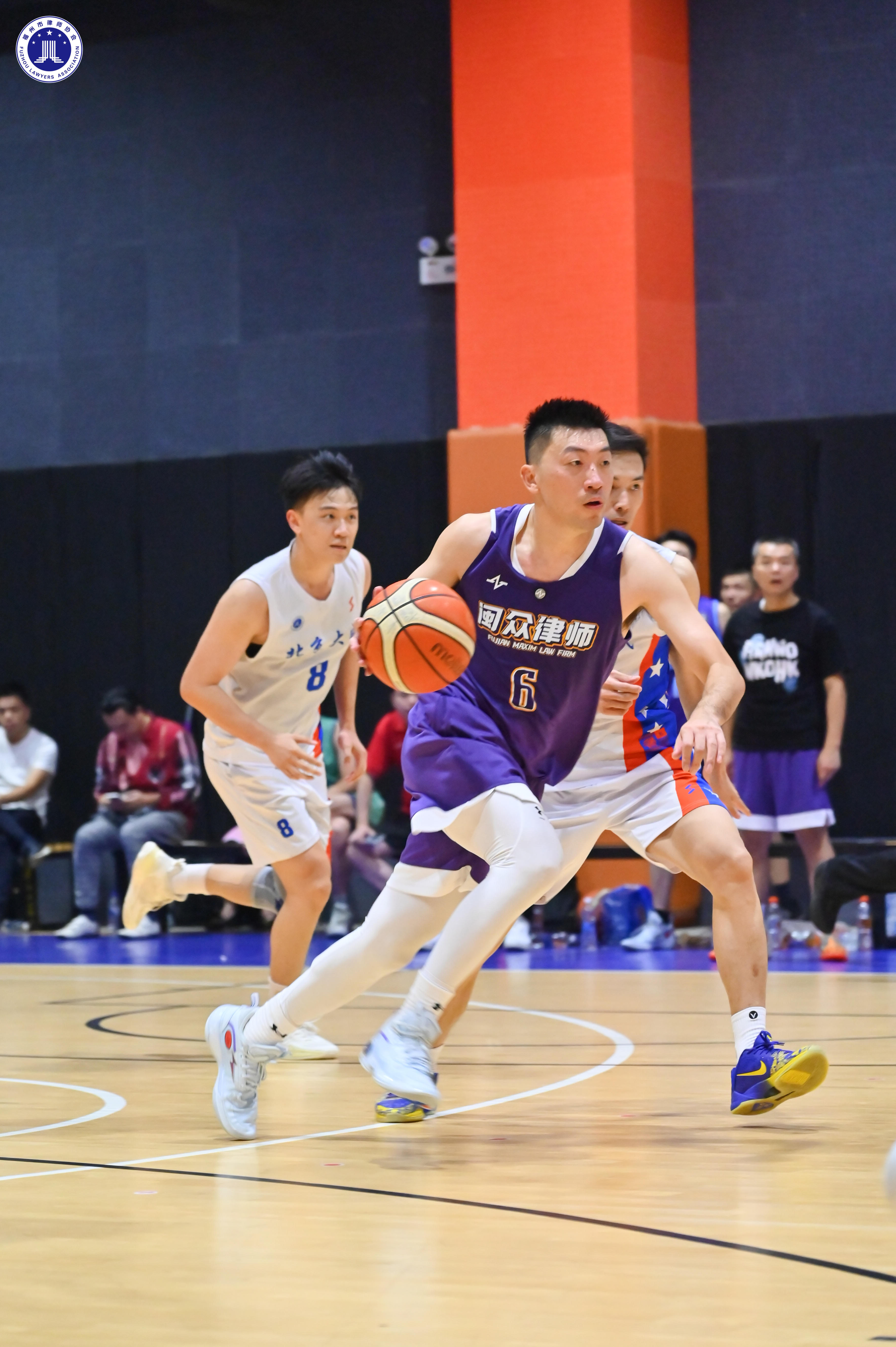 职业篮球聚焦关键比赛,球员表现备受瞩目的简单介绍 职业篮球聚焦关键比赛,球员表现备受瞩目的简单介绍