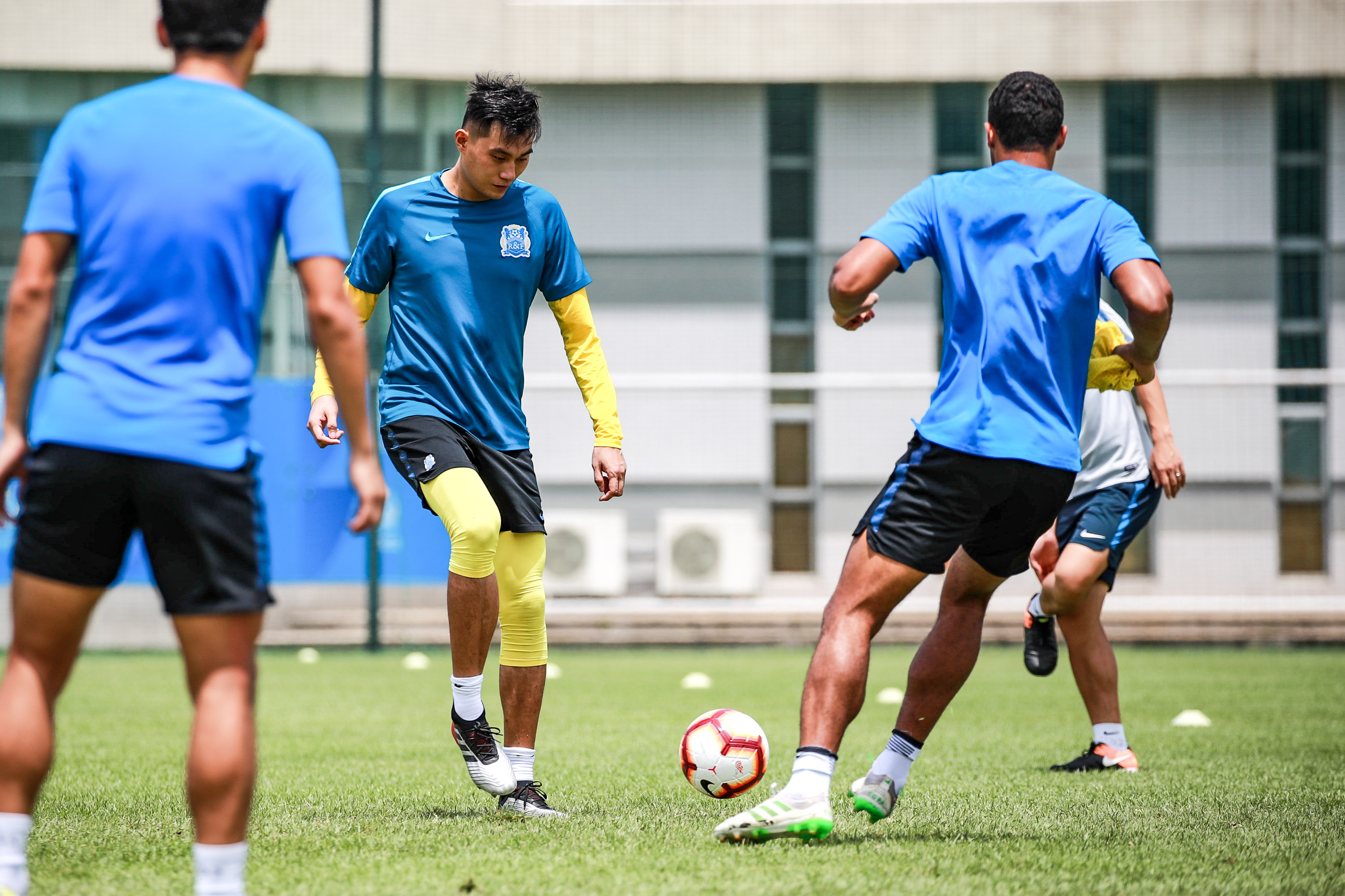 扎哈维领衔！富力挑战恒大，青春风暴将如何收场？的简单介绍