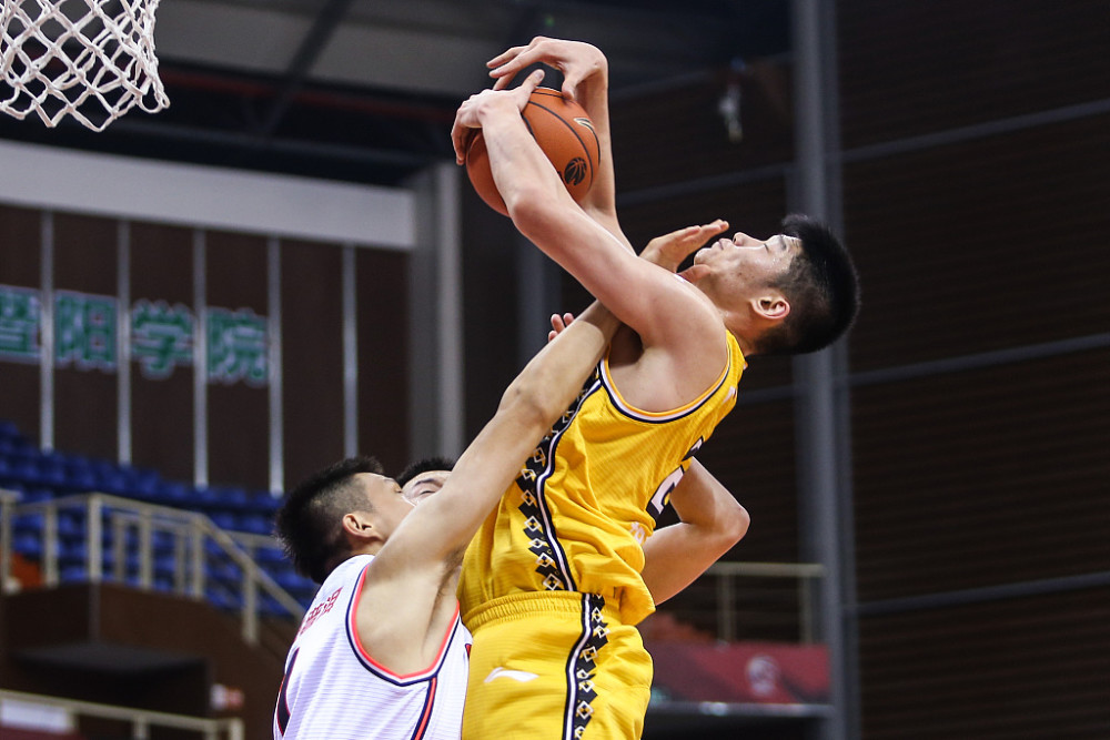 篮球战术调整奏效,成功扭转局势的简单介绍 篮球战术调整奏效,成功扭转局势的简单介绍