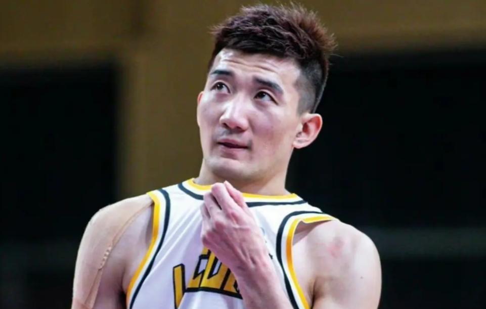 火箭完胜雷霆，孙铭徽状态火热